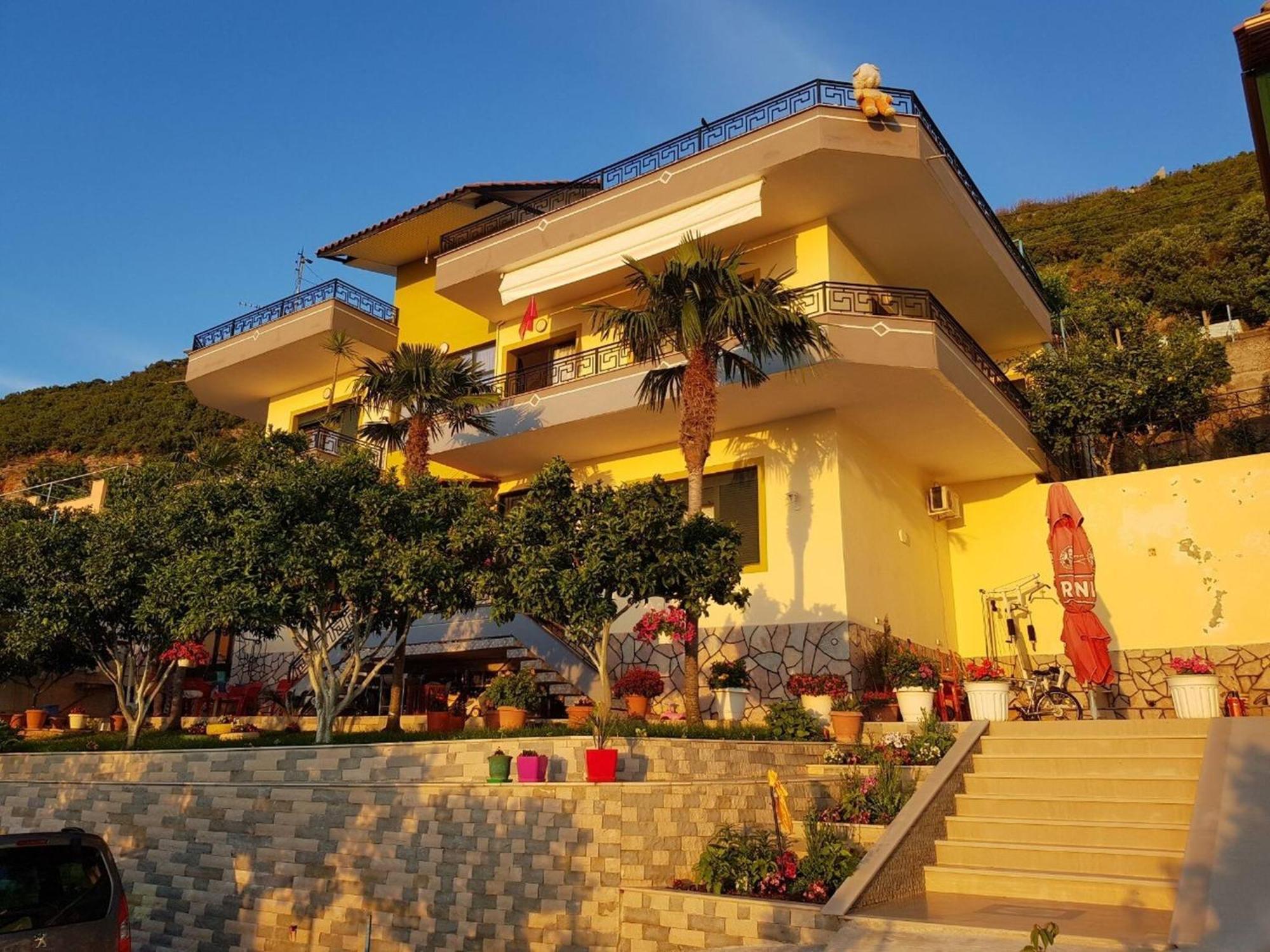 Villa Meminaj วญอเรอ ภายนอก รูปภาพ