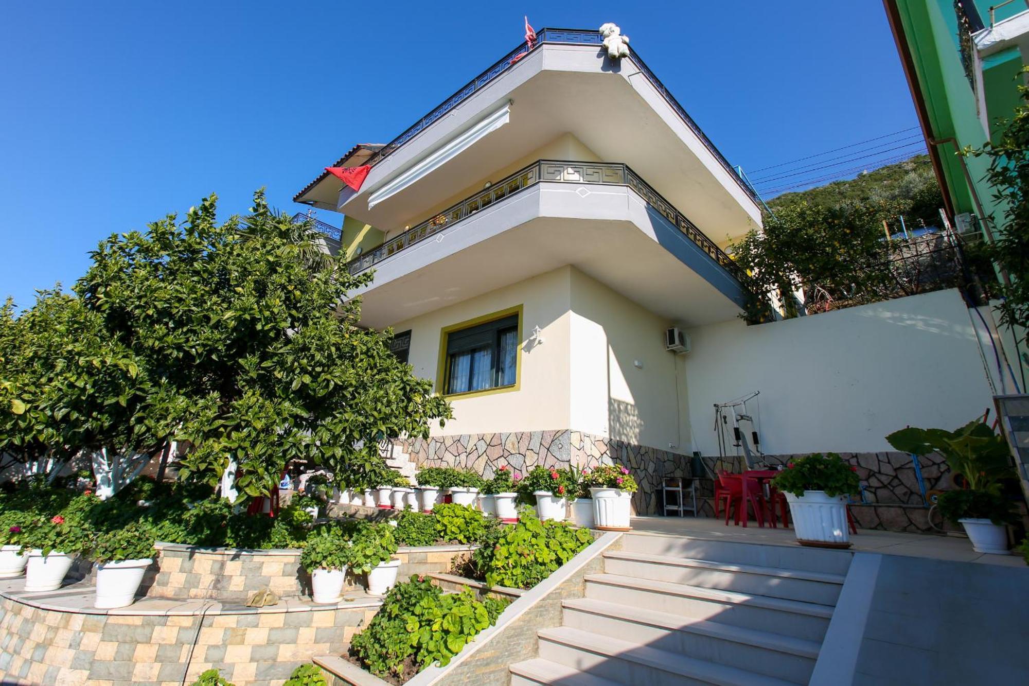 Villa Meminaj วญอเรอ ภายนอก รูปภาพ